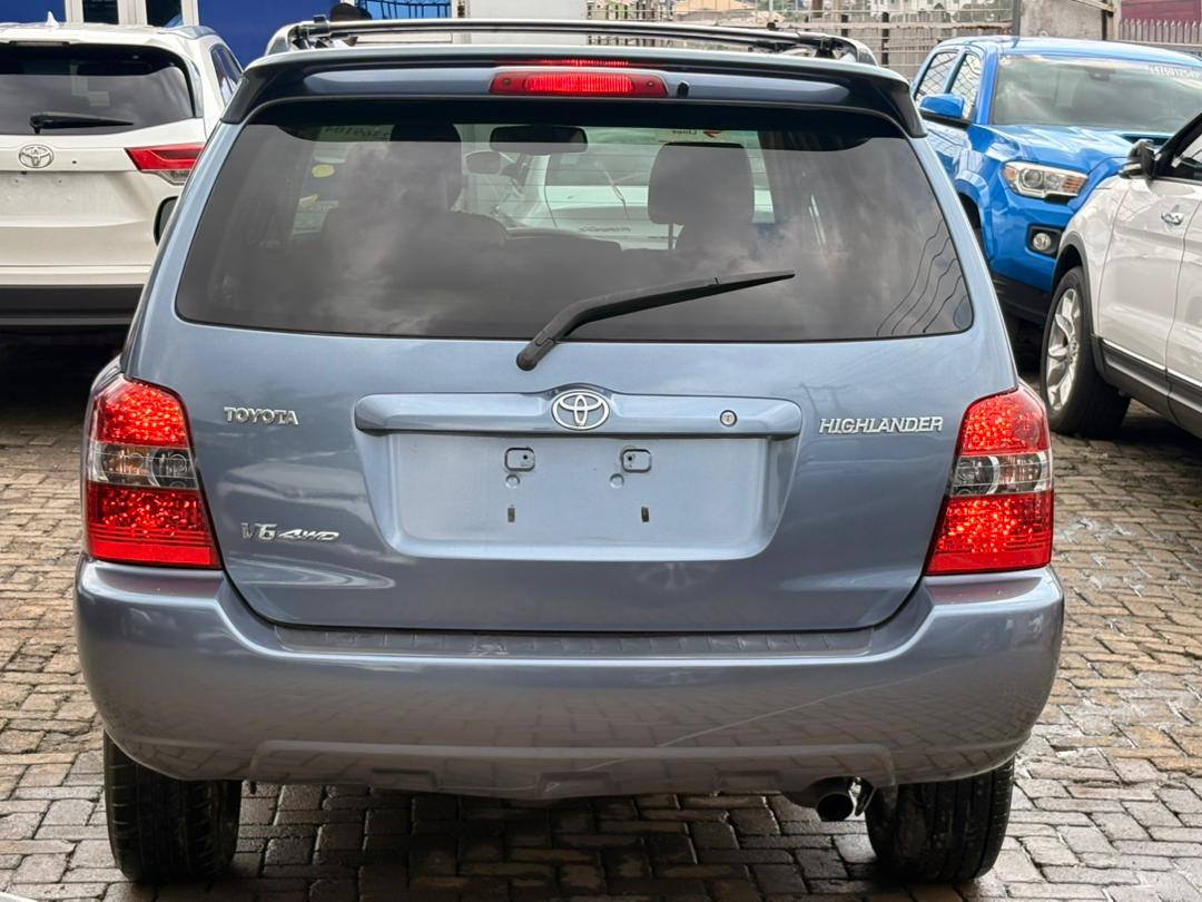 A picture of TOYOTA HIGHLANDER