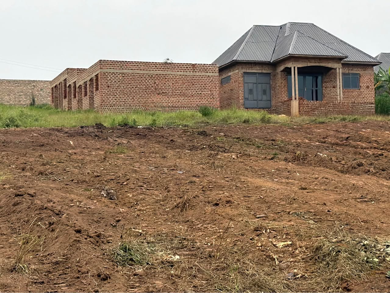 A picture of 50 100ft KAKIRI PRIME PLOTS AT 18 000 000 ugx