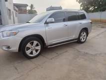 A picture of arrived 2009 highlander Distres