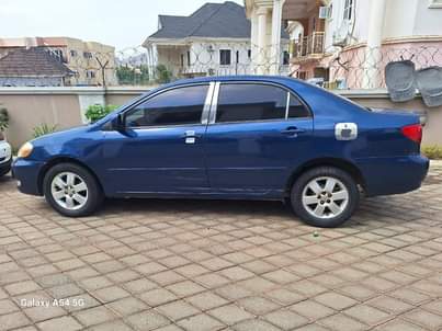 A picture of Sharp 2006 corolla with nothing to fix flashed but no