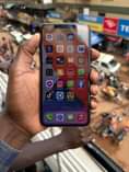 A picture of iPhone 11 Pro Max 256GB at 1.65m
