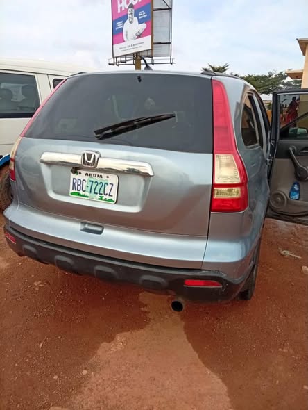 A picture of Clean Honda crv 09