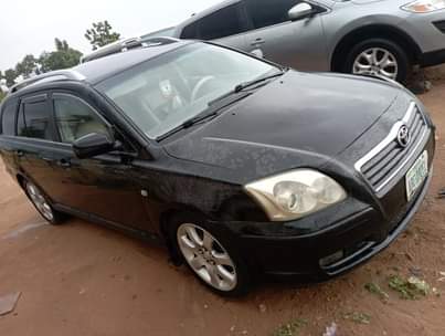 A picture of Toyota Avensis Automatic