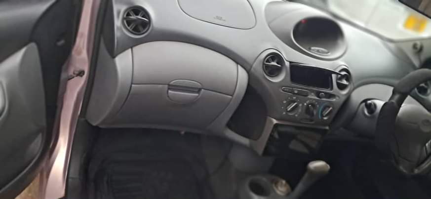 A picture of TOYOTA VITZ