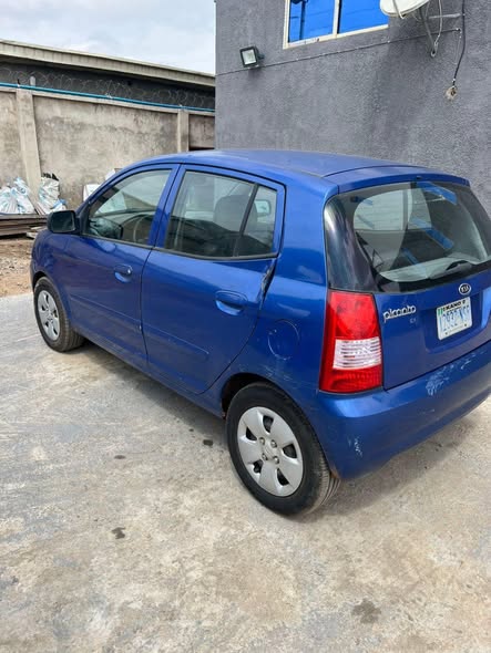 A picture of Kia picanto manual