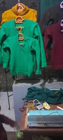 A picture of Karibu kwa Masweta vikoi kofia vizibau suruali za watoto