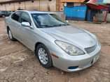 A picture of Lexus ES3300