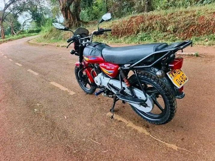 bajaj boxer