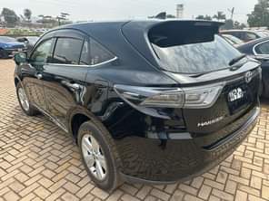 A picture of Toyota Harrier Model 2015 Engine 2 0cc Price 85M 0709788048