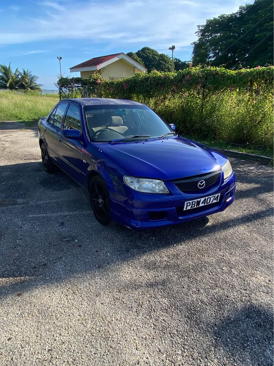 mazda 323
