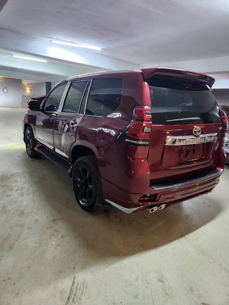 A picture of 2008 GX4702024 PRADO