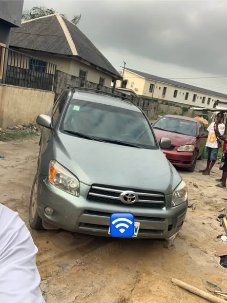 A picture of Toyota RAV4 2007
