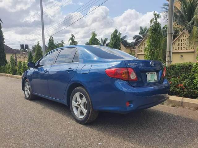 A picture of 2009 TOYOTA COROLLA