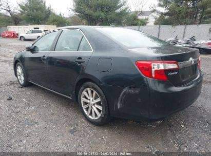 A picture of Toks and Total accident free Toyota camry xle 2013 model