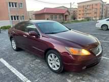 A picture of This is toks standard lexus Es350 clean used full option