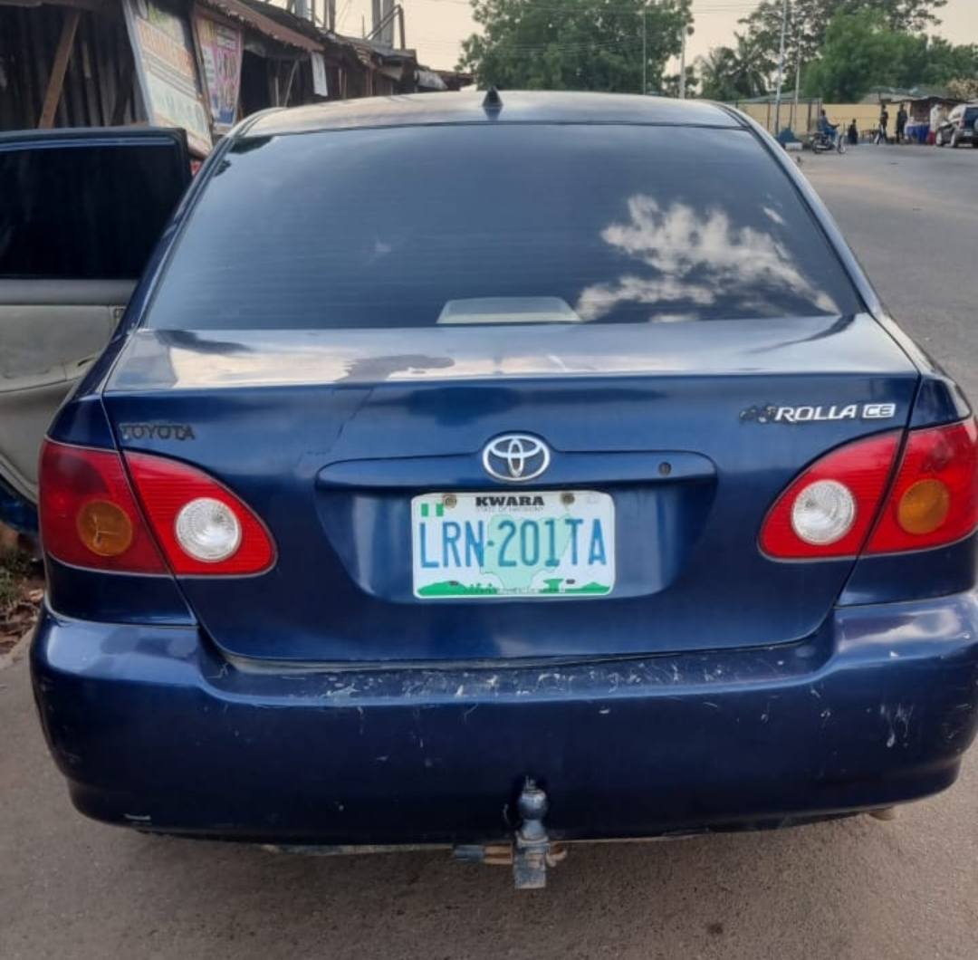 A picture of Manual Toyota Corolla