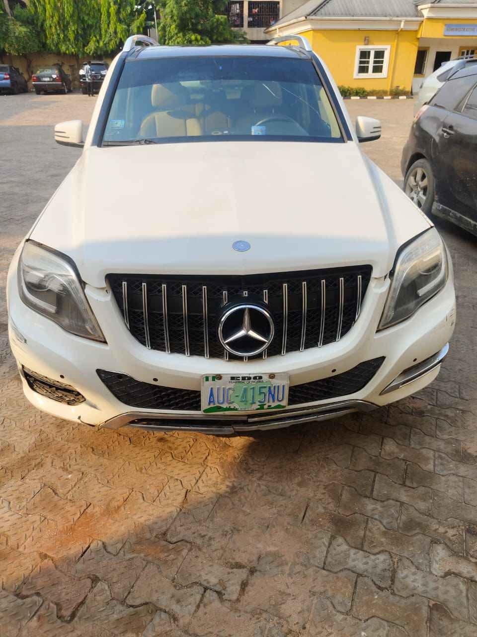 A picture of Benz GLK350 2010