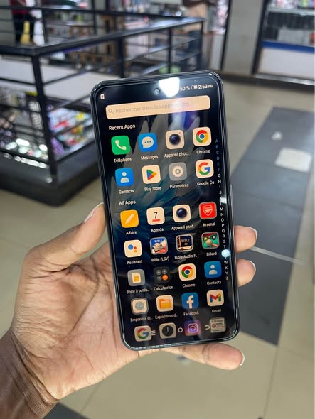 A picture of Tecno spark 40pro plus at 300 000 call on 0753430863