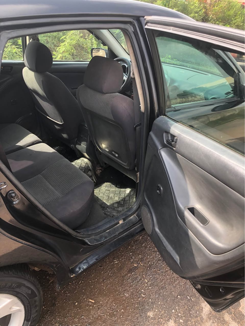 A picture of Toyota matrix 2006
