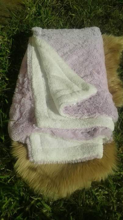 classifieds/blankets