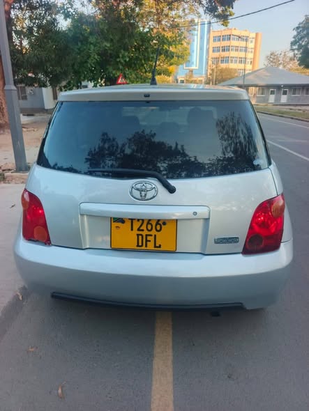 A picture of TOYOTA IST