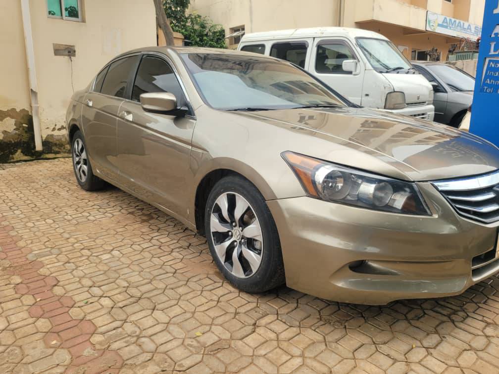 A picture of Honda Accord Anaconda