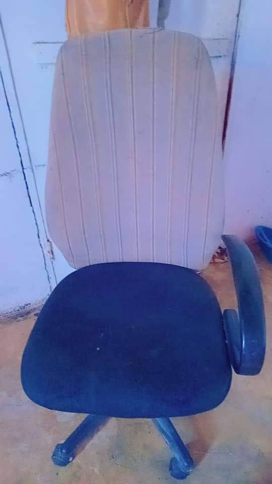 A picture of Kiti Cha ofisini