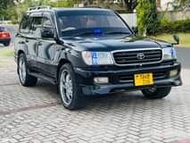 A picture of LAND CRUISER VX V8