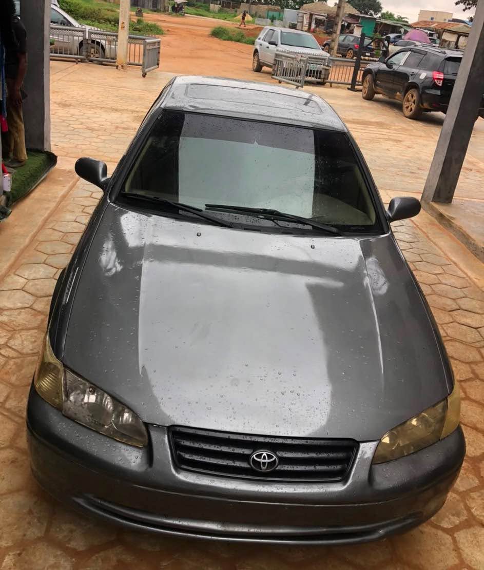 A picture of 2002 Toyota Camry Drop Light