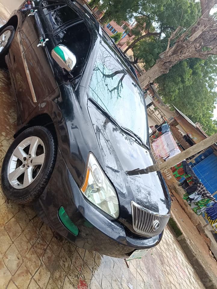 A picture of Rx330 Lexus