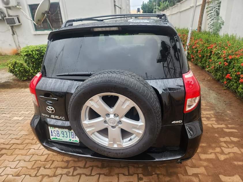 A picture of 2006 Toyota Rav4