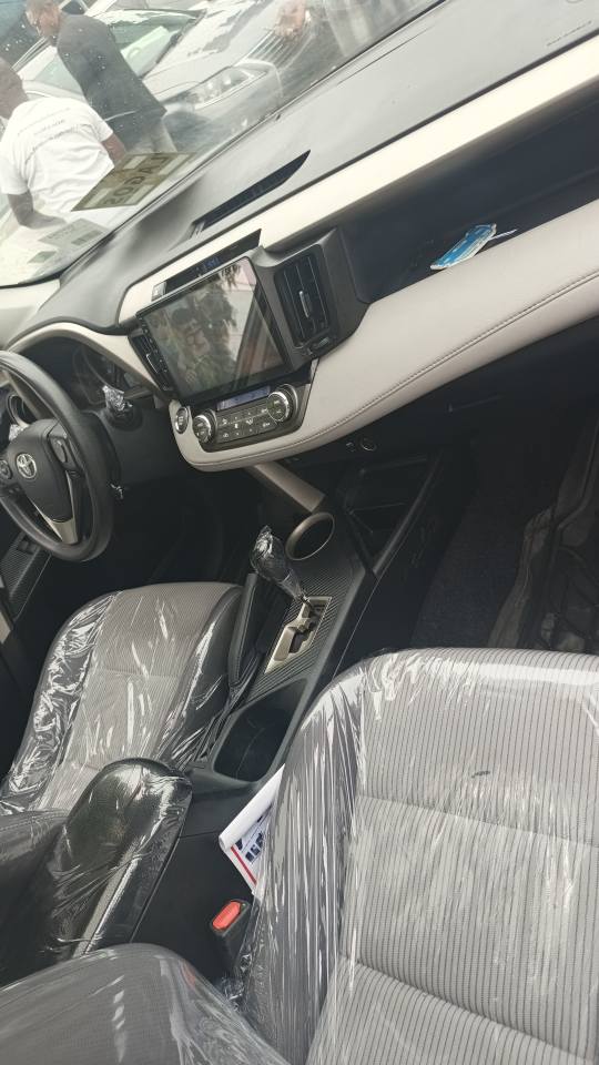 A picture of Rav4 2015