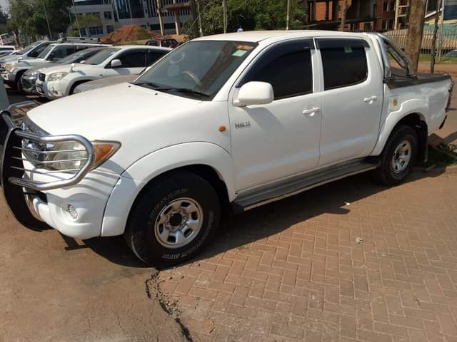 A picture of TOYOTA HILUX