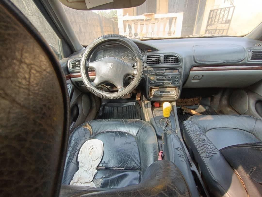 A picture of Peugeot 406