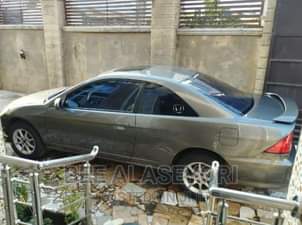 A picture of Honda Civic 2 Doors 2005 Model