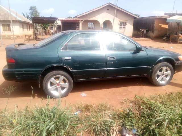 A picture of 2000 TOYOTA CAMRY TOYOTA