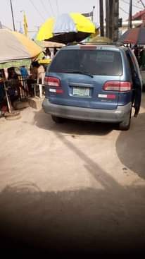 A picture of 2002 Toyota Sienna