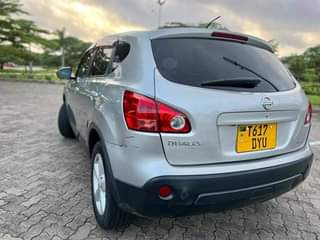A picture of 2009 NISSAN DUALIS OLD MODEL Automatic