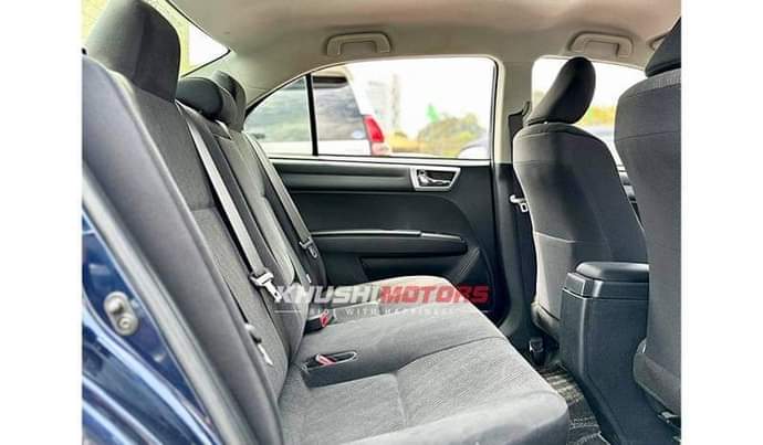 A picture of 2015 Sedan Toyota Corolla Axio NKE165