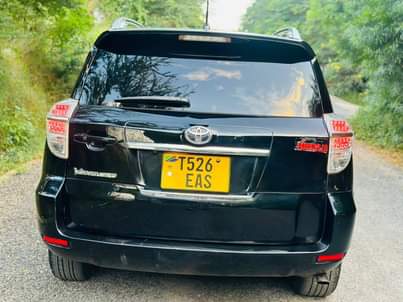 A picture of TOYOTA VUNGARD