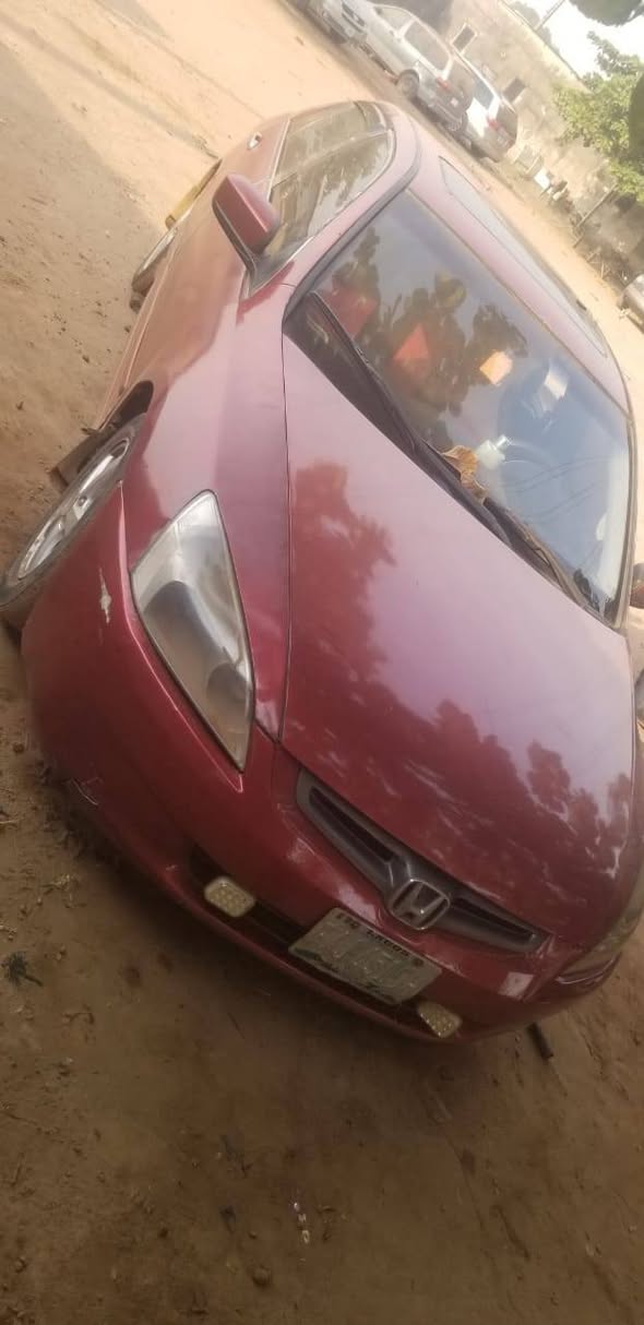 A picture of Honda Accord 04 very good engine and gear with working