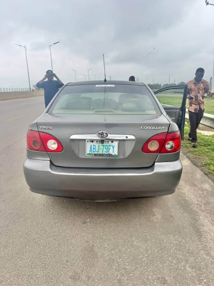 A picture of 2006 TOYOTA COROLLA