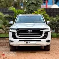 A picture of QUICK SALE LAND CRUISER V8 VZ