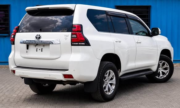 A picture of Prado150 TXL year2021 price148mil
