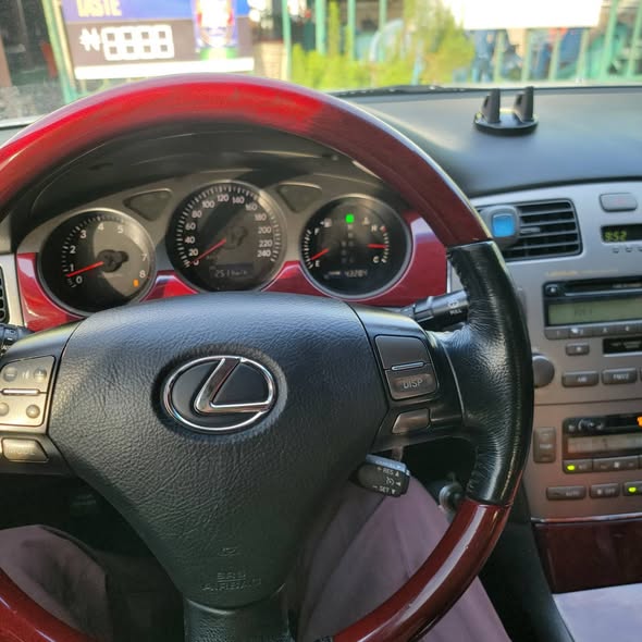 A picture of 3 WEEKS USE LEXUS ES330 2006 MODEL FULL OPTION