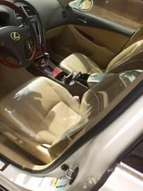 A picture of Lexus ES 350 010