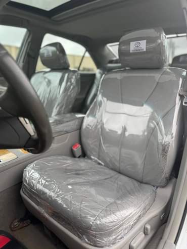 A picture of Exquisite Camry xle full option thumbstart Keyless entry model 2008