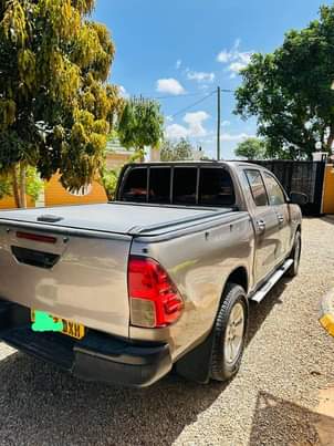 A picture of TOYOTA HILUX VIGO NEW
