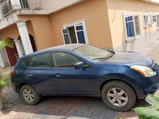 A picture of Nissan rogue 2008 First body