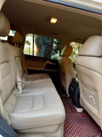 A picture of Land cruiser v8